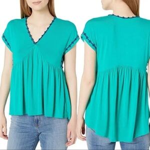 Nanette Lepore Teal Green Short Sleeve Flowy V-Neck yarn trim Blouse size L